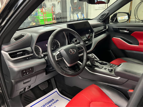 Used 2024 Toyota Highlander XSE image 9