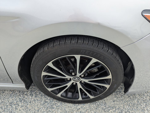 Used 2020 Toyota Camry SE image 4