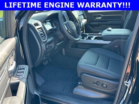 New 2026 RAM 1500 4x4 Crew Cab image 11