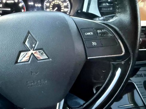 Used 2020 Mitsubishi Outlander SEL image 14