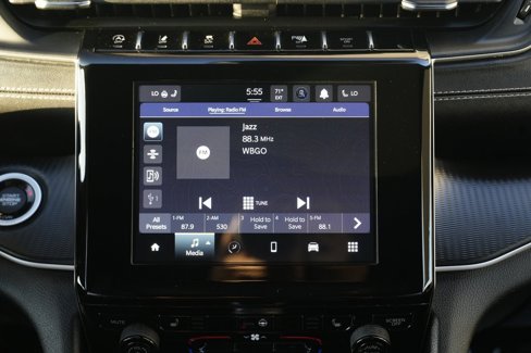 Used 2023 Jeep Grand Cherokee L Laredo image 38
