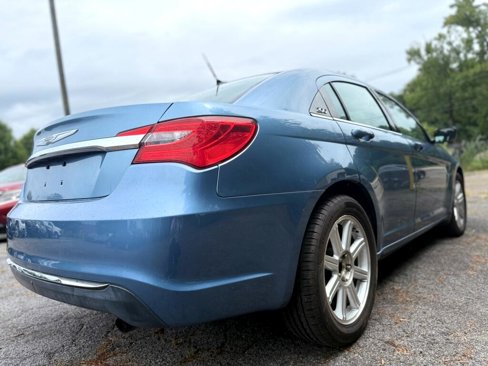 Used 2011 Chrysler 200 Touring image 26