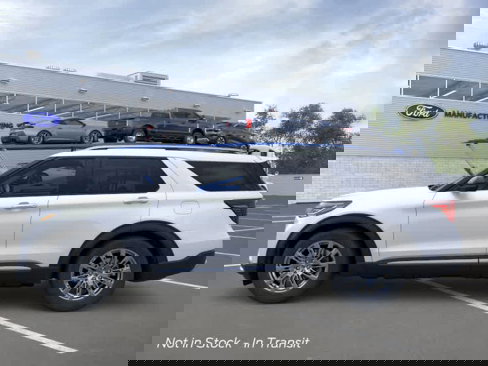 New 2025 Ford Explorer Platinum image 4