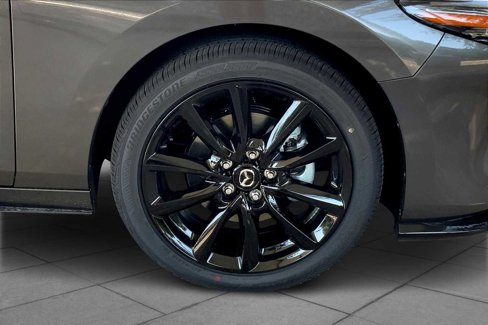 New 2026 MAZDA MAZDA3 Hatchback w/Premium Plus Pkg image 11