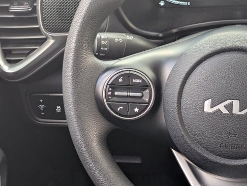 Certified 2023 Kia Soul LX image 17