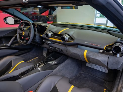 Used 2023 Ferrari 812 Competizione A image 17
