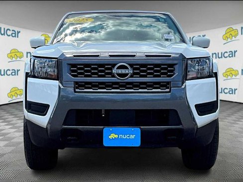 Certified 2025 Nissan Frontier SV image 2
