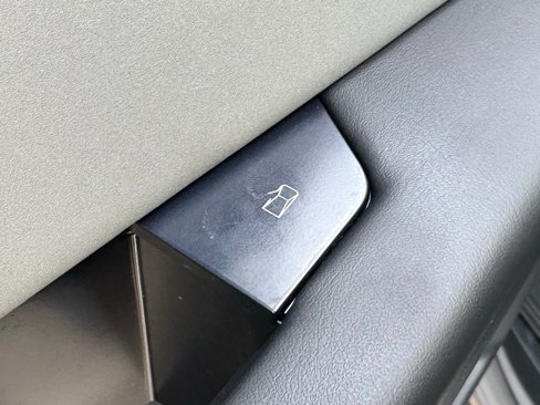 Used 2024 Tesla Cybertruck AWD Crew Cab image 19