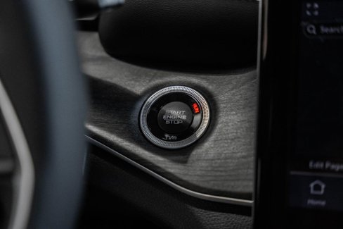 New 2025 Jeep Grand Cherokee L Limited w/ Luxury Tech Group II image 24
