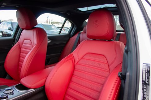 New 2025 Alfa Romeo Giulia AWD image 12