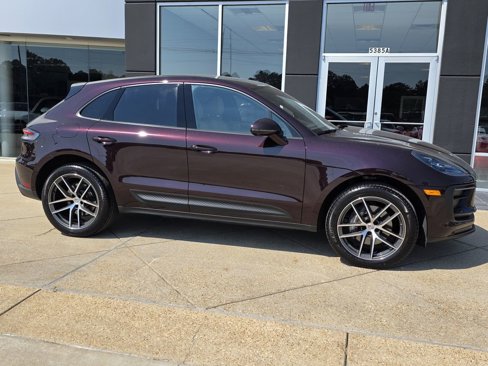 New 2025 Porsche Macan image 8