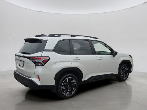 Certified 2025 Subaru Forester Limited image 3