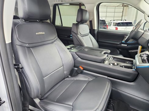 New 2025 Ford Expedition Platinum image 47
