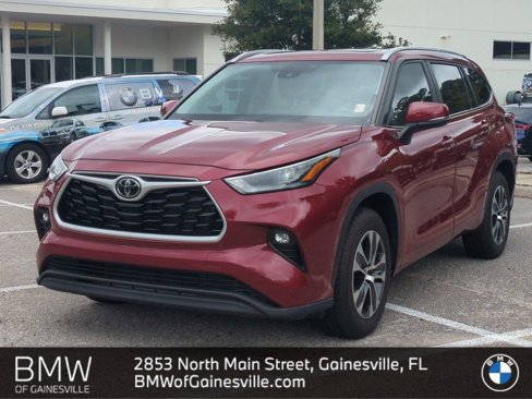 Used 2023 Toyota Highlander XLE image 1