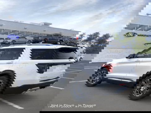 New 2025 Ford Explorer Platinum image 5