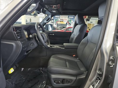 Used 2025 Lexus GX 550 image 4