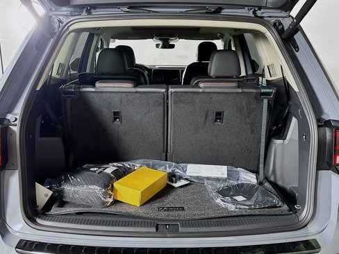 New 2025 Volkswagen Atlas Peak Edition SE image 22