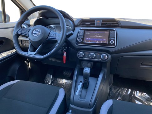 Used 2025 Nissan Versa S w/ Trunk Package image 15