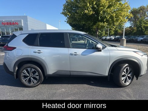 Used 2023 Nissan Rogue SV image 12