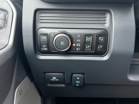 New 2025 Ford F250 Lariat image 24