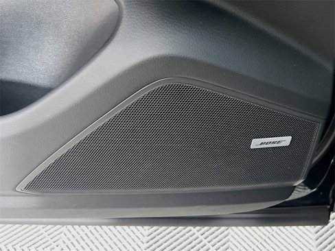 Used 2025 Porsche Cayenne image 21