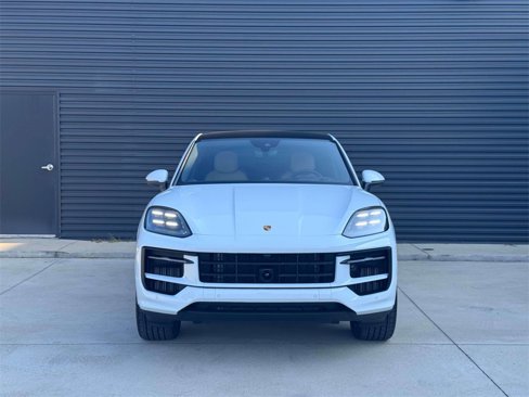 New 2026 Porsche Cayenne Coupe image 10
