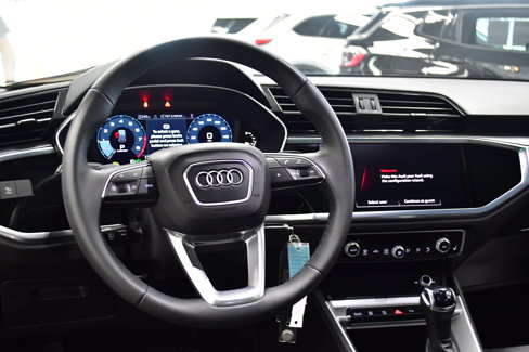 Used 2025 Audi Q3 2.0T Premium image 10