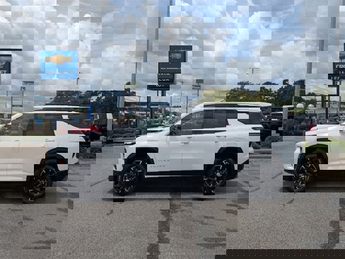 New 2026 Chevrolet Traverse LT w/ Enhanced Driving Package image 5