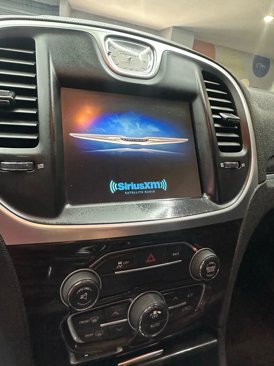 Used 2016 Chrysler 300 Limited image 14