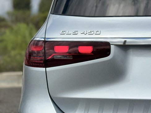 New 2026 Mercedes-Benz GLS 450 4MATIC image 11