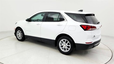 Used 2024 Chevrolet Equinox LT image 2