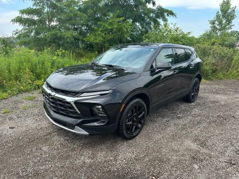 Used 2023 Chevrolet Blazer LT w/ Driver Confidence Package image 2
