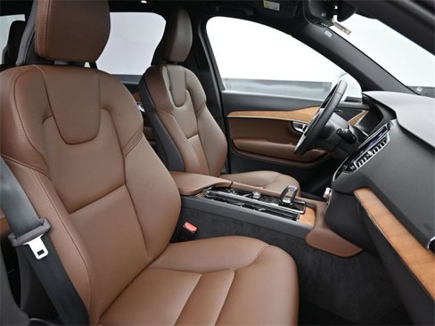 Used 2024 Volvo XC90 B6 Plus w/ Protection Package Premier image 35