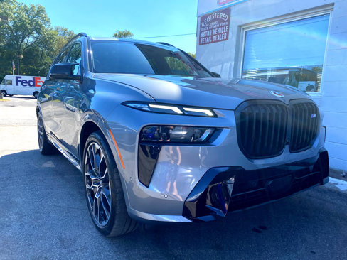Used 2023 BMW X7 M60i w/ Executive Package image 3