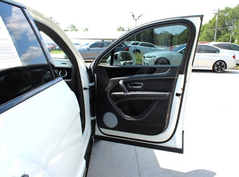 Used 2018 Bentley Bentayga image 63