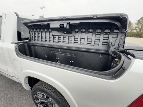 New 2025 RAM 1500 Limited image 12