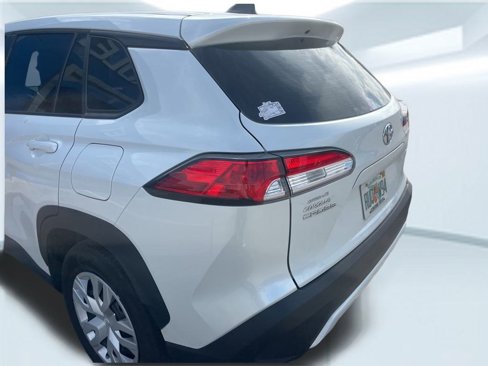 Used 2024 Toyota Corolla Cross L image 11