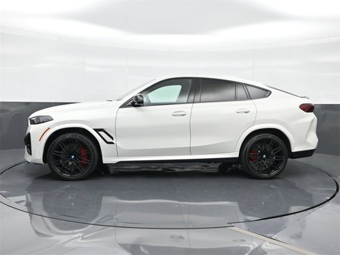 Used 2026 BMW X6 M Competition w/ Executive Package image 3