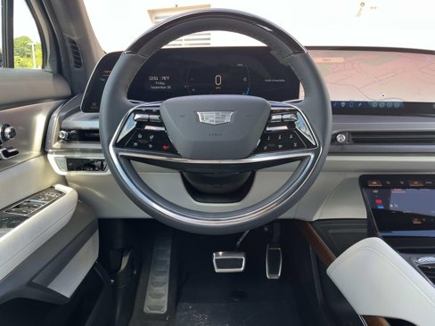 New 2026 Cadillac Vistiq Sport image 14