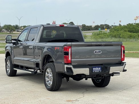New 2025 Ford F250 Lariat w/ Chrome Package image 5