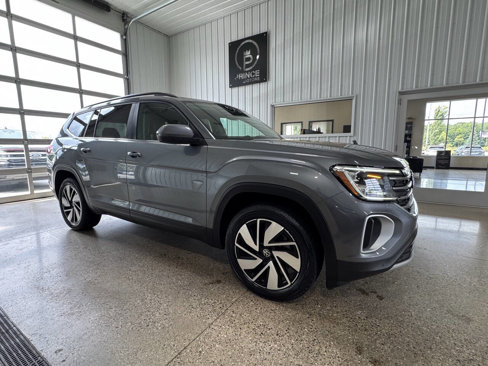 Used 2024 Volkswagen Atlas SE image 35