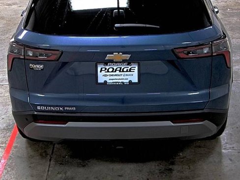 New 2026 Chevrolet Equinox LT w/ Convenience Package II image 11
