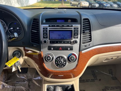 Used 2009 Hyundai Santa Fe SE image 19