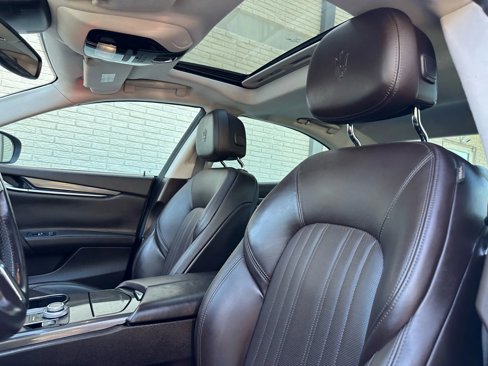 Used 2018 Maserati Ghibli GranLusso image 19