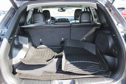 Used 2020 Jeep Cherokee Limited image 24