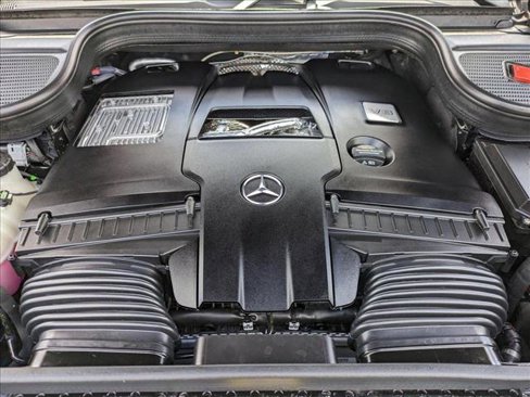 New 2025 Mercedes-Benz GLS 580 4MATIC image 16