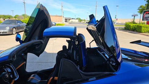 Used 2019 McLaren 570S Spider image 23
