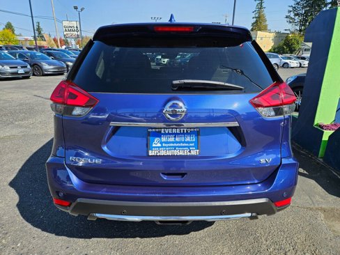 Used 2020 Nissan Rogue SV image 4