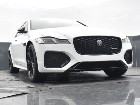 Used 2024 Jaguar XF R-Dynamic SE image 26