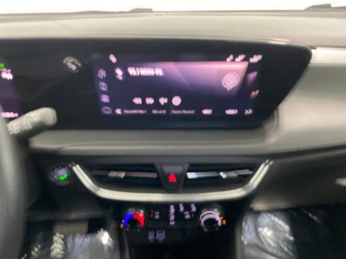Used 2024 Buick Encore GX Sport Touring image 18